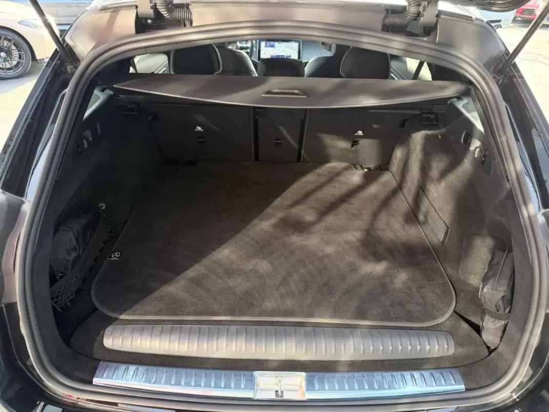 Mercedes-Benz E 300 2025 - 64500 EUR, 24000 km - AUTO.MOTO.pt - 24000km - foto 14 de 16