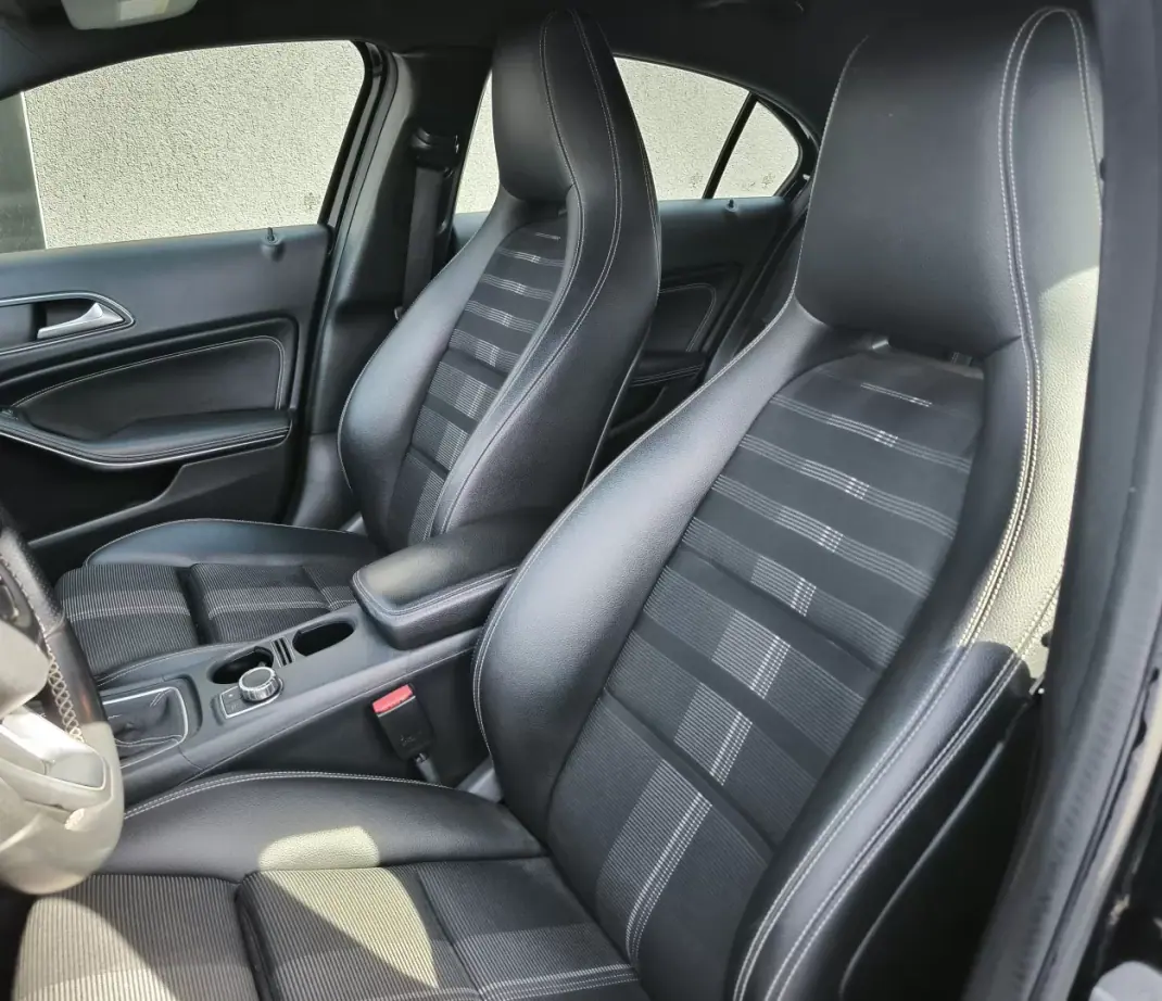 Mercedes-Benz A 180 2017 - 16950 EUR, 165617 km - AUTO.MOTO.pt - 165617km - foto 3 de 4