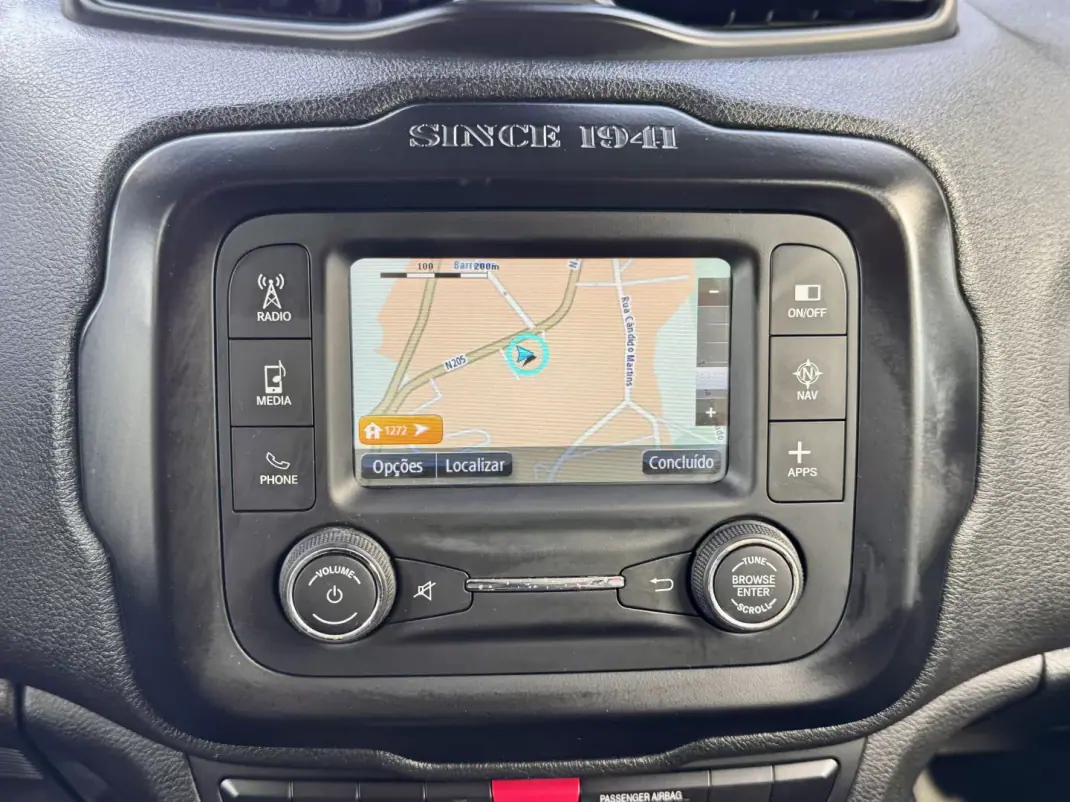 Jeep Renegade 2016 - 15500 EUR, 138000 km - AUTO.MOTO.pt - 138000km - foto 14 de 22