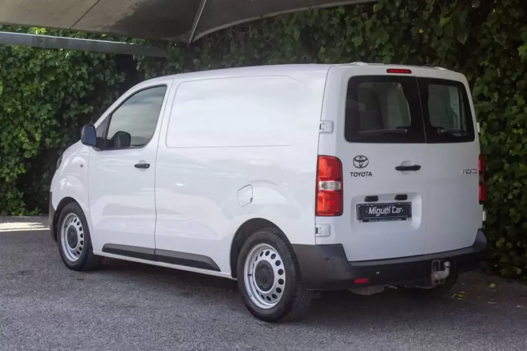 Toyota Proace 1.6 D4D L1H1 2019 - 15900 EUR, 65000 km - AUTO.MOTO.pt - 65000km - foto 3 de 15