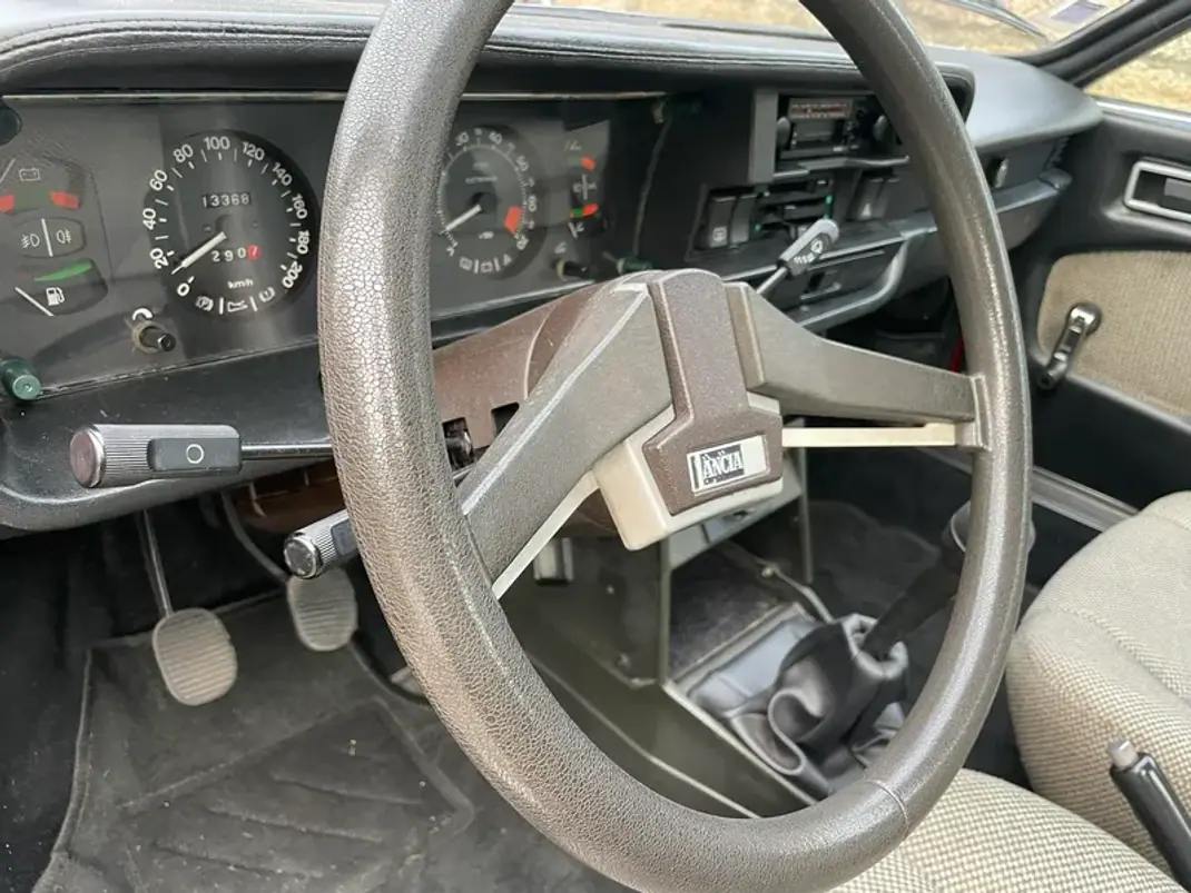Lancia Beta 1980 - 13900 EUR, 113000 km - 113000km - foto 19 de 41