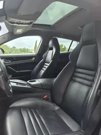 Porsche Panamera 2015 - 38499 EUR, 165000 km - AUTO.MOTO.pt - 165000km - foto 20 de 39