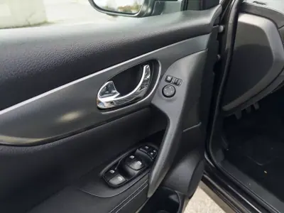 Nissan Qashqai 2018 - 17990 EUR, 156000 km - AUTO.MOTO.pt - 156000km - foto 11 de 36