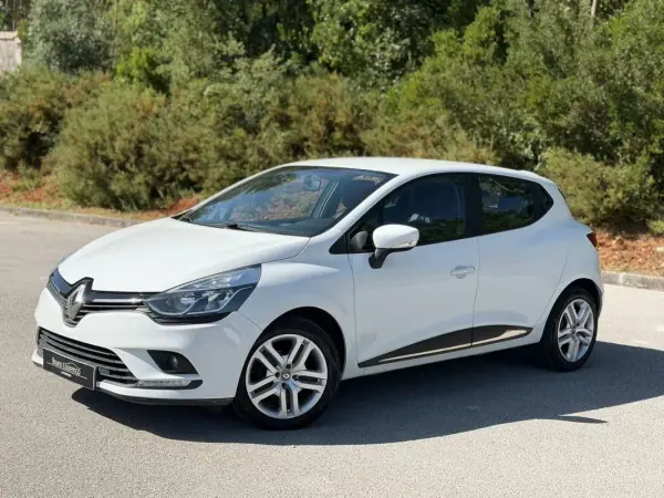Renault Clio 2019 - 9900 EUR, 129750 km - AUTO.MOTO.pt - 129750km - foto 16 de 18