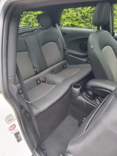 MINI One 2015 - 11900 EUR, 125000 km - AUTO.MOTO.pt - 125000km - foto 27 de 35