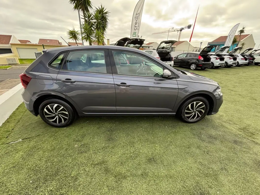 Volkswagen Polo 2022 - 18490 EUR, 52018 km - AUTO.MOTO.pt - 52018km - foto 5 de 13