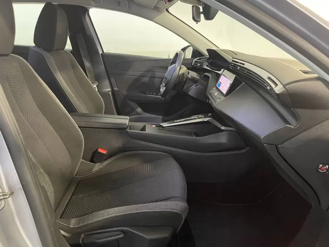 Peugeot 308 SW 2022 - 17950 EUR, 144000 km - AUTO.MOTO.pt - 144000km - foto 14 de 29