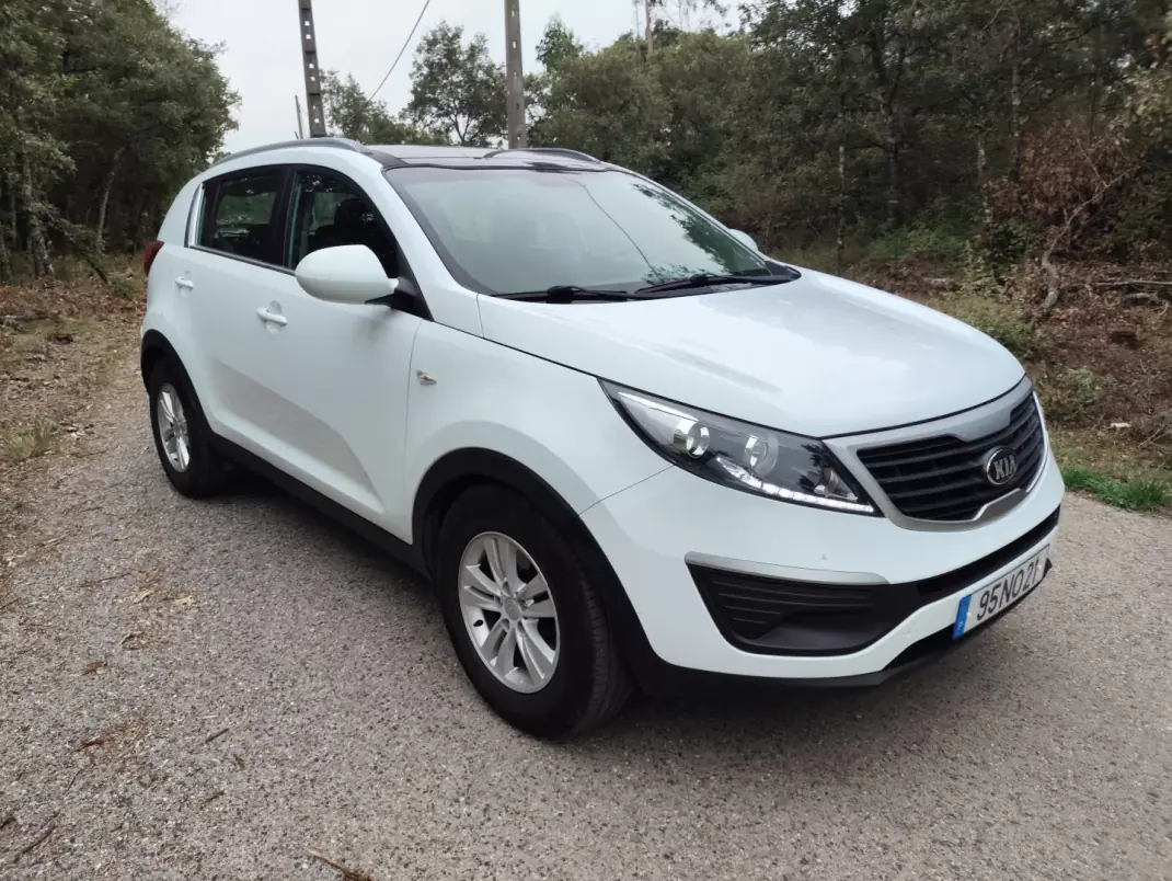 Kia Sportage 2013 - 8990 EUR, 204320 km - 204320km - foto 3 de 14