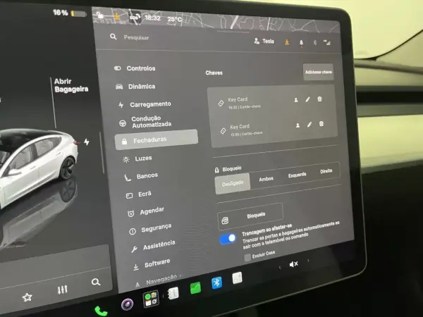 Tesla Model 3 2023 - 29750 EUR, 68000 km - AUTO.MOTO.pt - 68000km - foto 33 de 44
