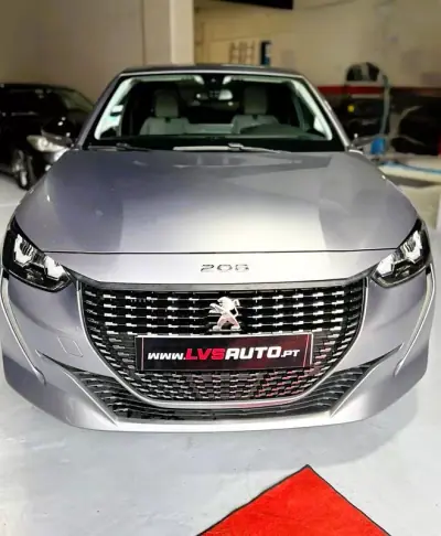 Peugeot 208 2020 - 11500 EUR, 162145 km - AUTO.MOTO.pt - 162145km - foto 8 de 35