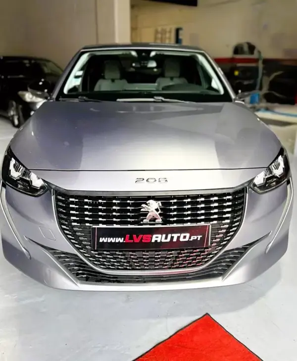Peugeot 208 2020 - 11500 EUR, 162145 km - AUTO.MOTO.pt - 162145km - foto 8 de 35