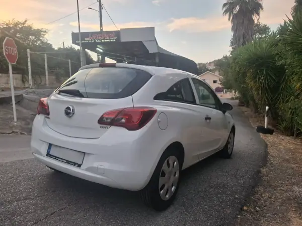 Opel Corsa 1.3 CDTI Van 2019 - 12900 EUR, 74155 km - AUTO.MOTO.pt - 74155km - foto 4 de 20