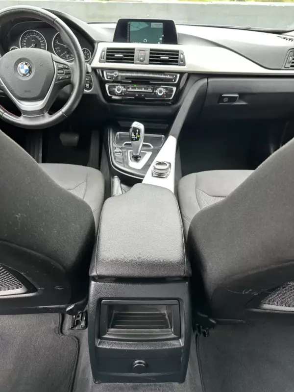 BMW 316 2017 - 13900 EUR, 280000 km - AUTO.MOTO.pt - 280000km - foto 33 de 56