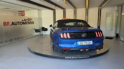 Ford Mustang 2017 - 44900 EUR, 29851 km - AUTO.MOTO.pt - 29851km - foto 17 de 58
