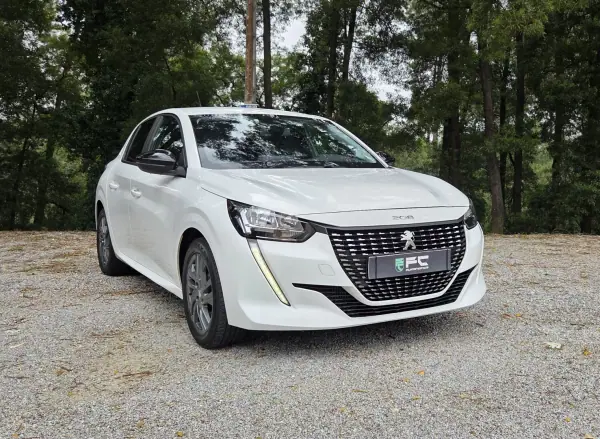 Peugeot 208 2022 - 13490 EUR, 109000 km - AUTO.MOTO.pt - 109000km - foto 2 de 21