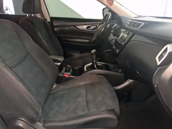 Nissan X-Trail 2016 - 15000 EUR, 150000 km - AUTO.MOTO.pt - 150000km - foto 26 de 28