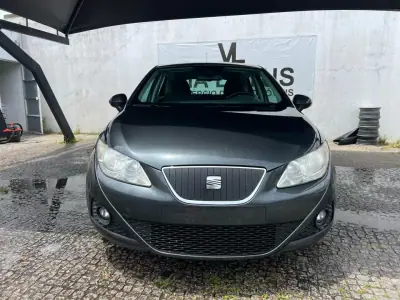SEAT Ibiza 2011 - 5750 EUR, 158150 km - AUTO.MOTO.pt - 158150km - foto 2 de 11