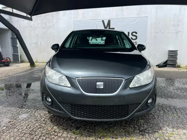SEAT Ibiza 2011 - 5750 EUR, 158150 km - AUTO.MOTO.pt - 158150km - foto 2 de 11