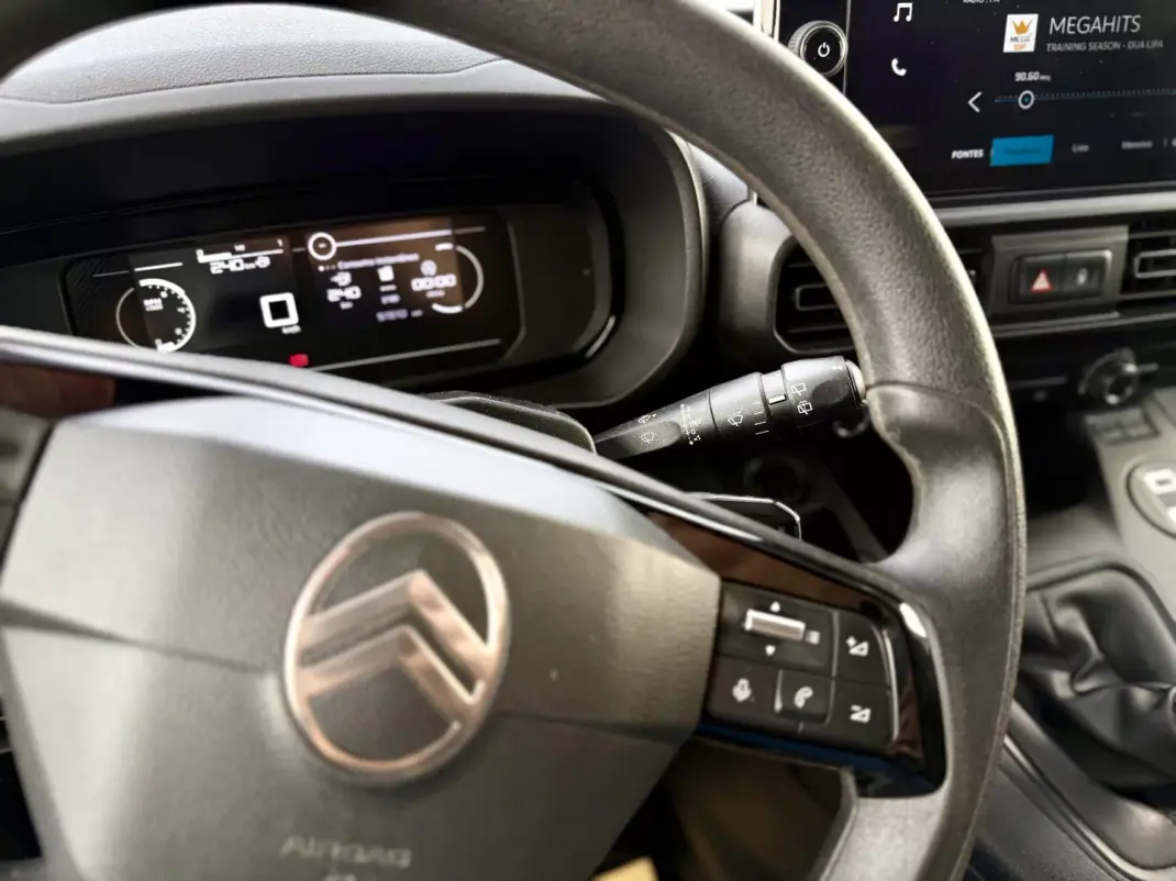 Citroën 2024 - 17950 EUR, 51000 km - AUTO.MOTO.pt - 51000km - foto 17 de 23