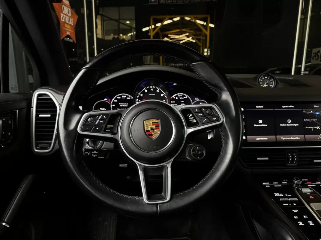Porsche Cayenne 2021 - 74990 EUR, 85200 km - AUTO.MOTO.pt - 85200km - foto 17 de 37