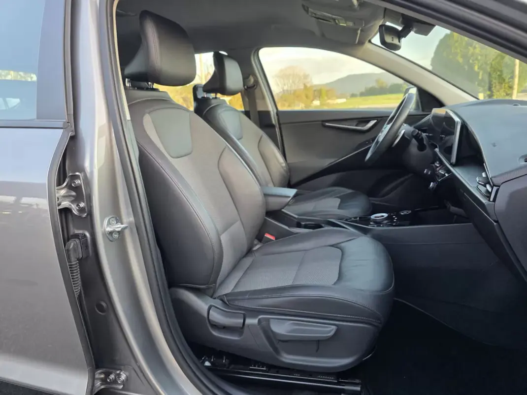 Kia Niro EV 2022 - 23990 EUR, 89000 km - AUTO.MOTO.pt - 89000km - foto 17 de 46