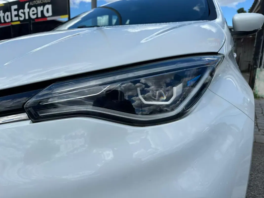 Renault Zoe 2020 - 17900 EUR, 44039 km - AUTO.MOTO.pt - 44039km - foto 13 de 33