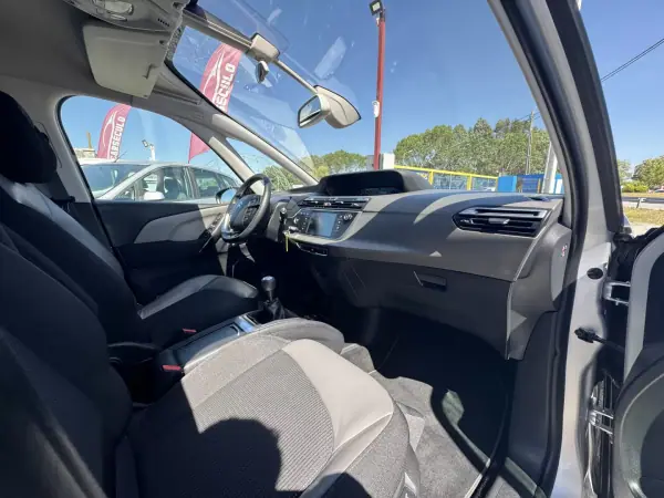Citroën C4 Picasso 2015 - 14500 EUR, 138345 km - AUTO.MOTO.pt - 138345km - foto 35 de 39