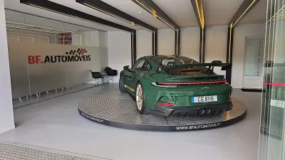 Porsche 992 2021 - 235000 EUR, 15666 km - AUTO.MOTO.pt - 15666km - foto 15 de 61