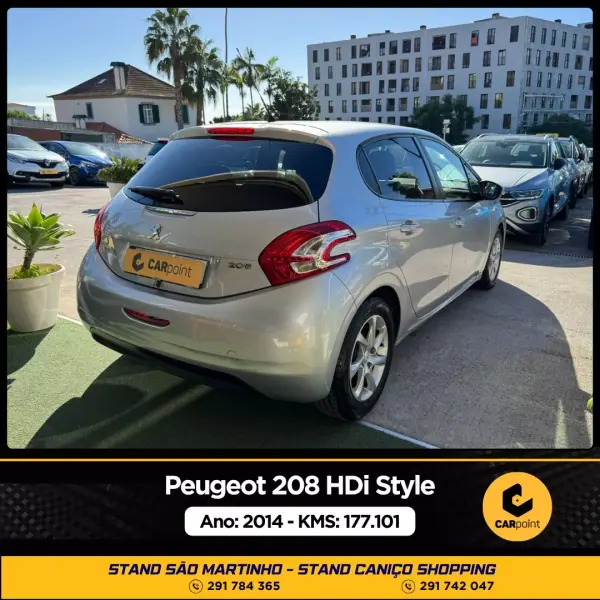 Peugeot 208 2014 - 9990 EUR, 177101 km - AUTO.MOTO.pt - 177101km - foto 4 de 10