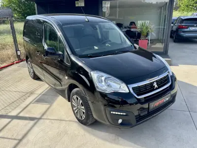 Peugeot 2015 - 9999 EUR, 108000 km - AUTO.MOTO.pt - 108000km - foto 5 de 23
