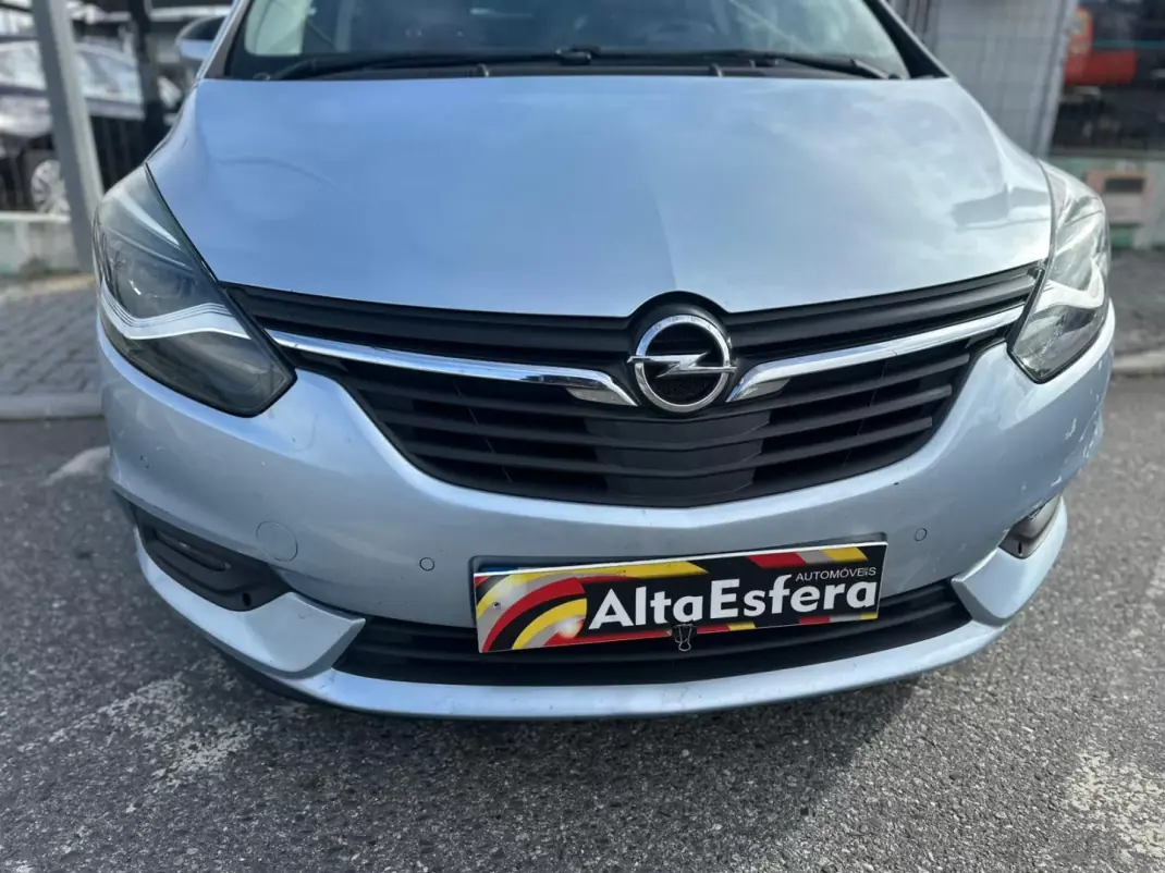 Opel Zafira 2018 - 13900 EUR, 128674 km - AUTO.MOTO.pt - 128674km - foto 12 de 36