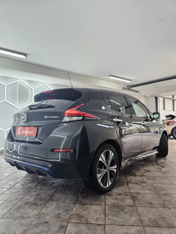 Nissan Leaf 2019 - 19500 EUR, 25097 km - AUTO.MOTO.pt - 25097km - foto 19 de 41
