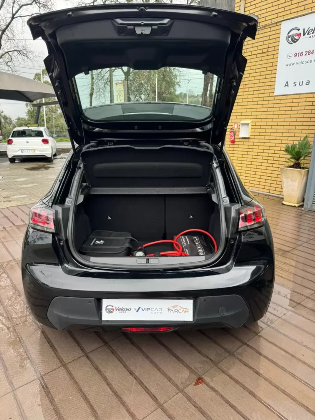 Peugeot e-208 2020 - 15000 EUR, 99692 km - AUTO.MOTO.pt - 99692km - foto 4 de 20