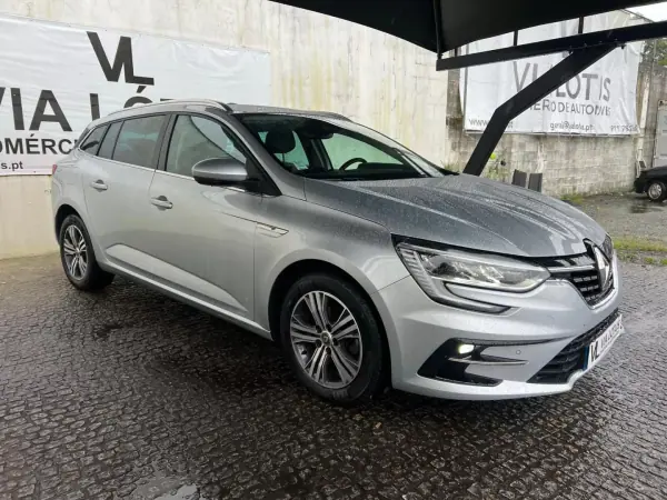 Renault Mégane 2021 - 17000 EUR, 91200 km - AUTO.MOTO.pt - 91200km - foto 2 de 10