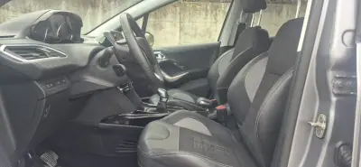 Peugeot 2008 2015 - 10750 EUR, 51000 km - 51000km - foto 5 de 26