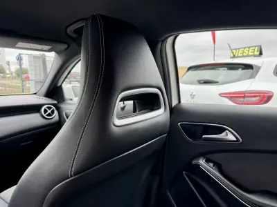 Mercedes-Benz A 180 2015 - 14750 EUR, 176972 km - AUTO.MOTO.pt - 176972km - foto 24 de 30