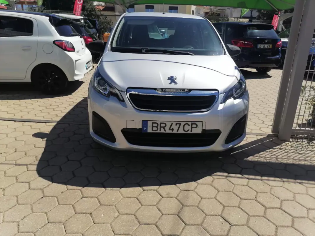 Peugeot 108 2020 - 9800 EUR, 74200 km - AUTO.MOTO.pt - 74200km - foto 1 de 10