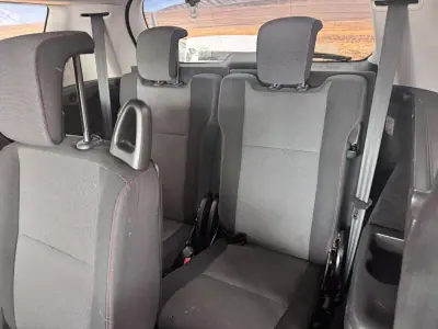 Renault Grand Scénic 2014 - 8450 EUR, 254000 km - AUTO.MOTO.pt - 254000km - foto 12 de 12