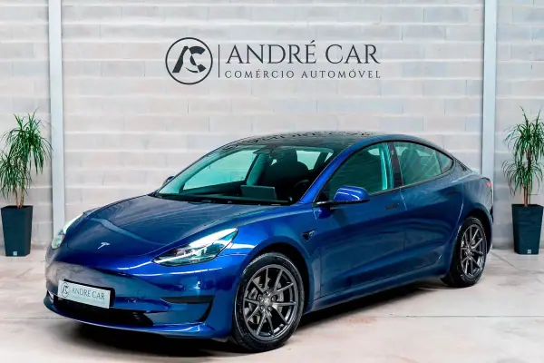 Tesla Model 3 Standard Range Plus RWD 2023 Elétrico — 33 462 km · Ilha de São Miguel Tesla Model 3 2023
