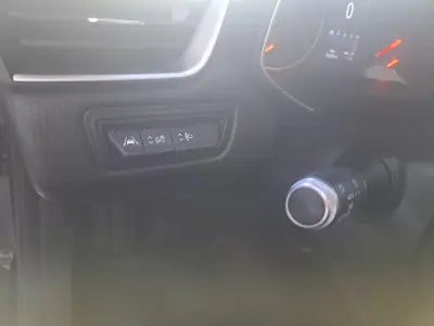 Renault Clio 2020 - 12990 EUR, 79050 km - 79050km - foto 7 de 20