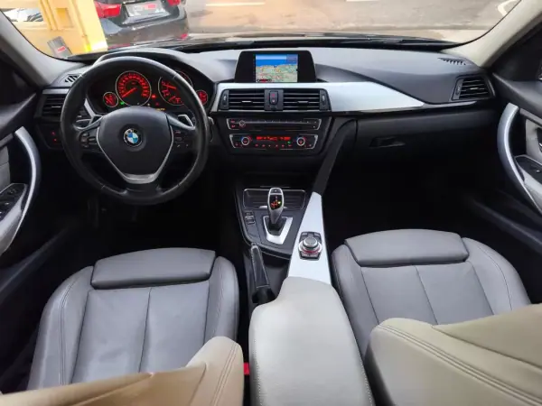BMW 320 2012 - 13900 EUR, 320000 km - AUTO.MOTO.pt - 320000km - foto 30 de 37