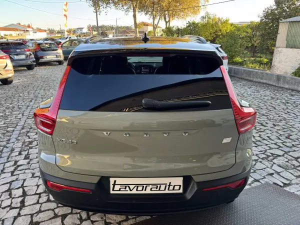 Volvo XC 40 2021 - 29500 EUR, 116000 km - AUTO.MOTO.pt - 116000km - foto 8 de 51