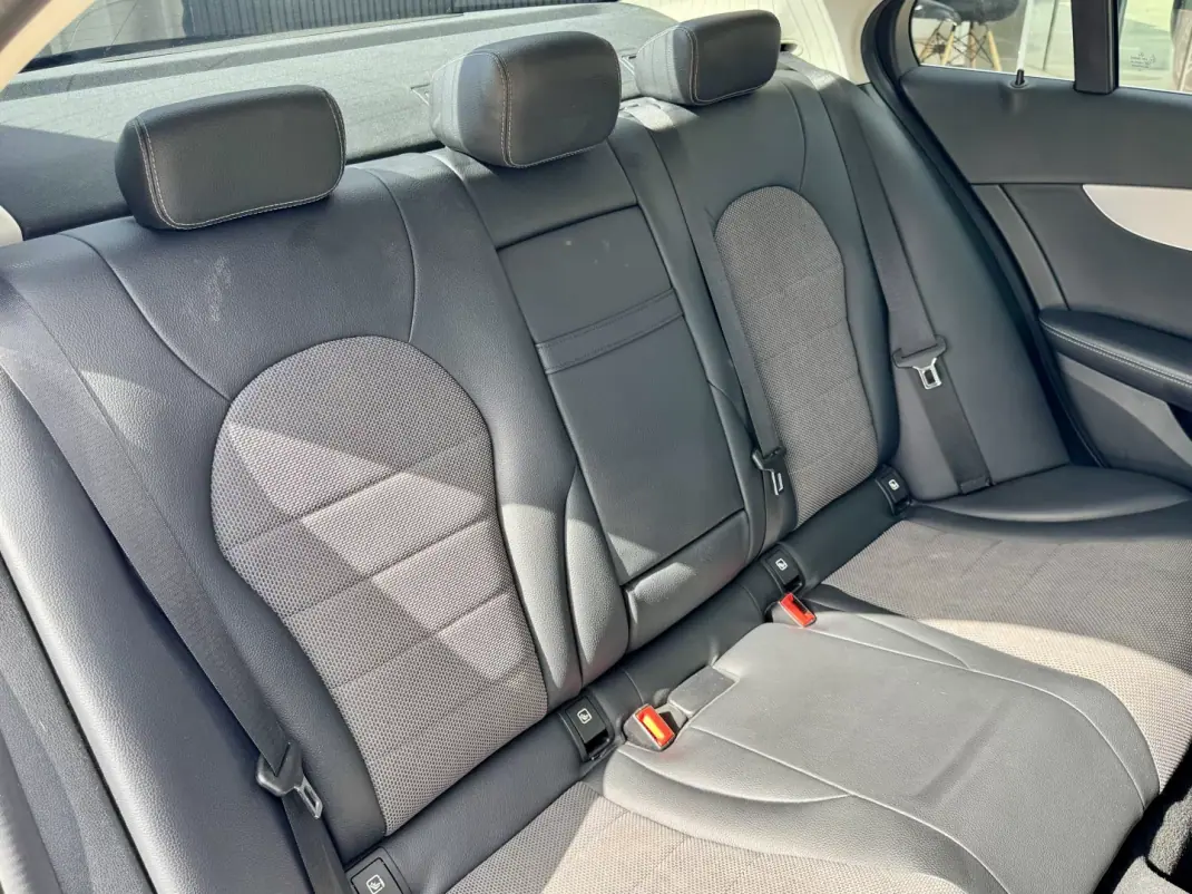 Mercedes-Benz C 200 2019 - 28999 EUR, 110000 km - 110000km - foto 16 de 22