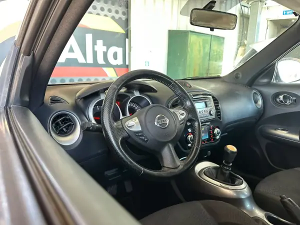 Nissan Juke 2011 - 11900 EUR, 217831 km - 217831km - foto 13 de 32
