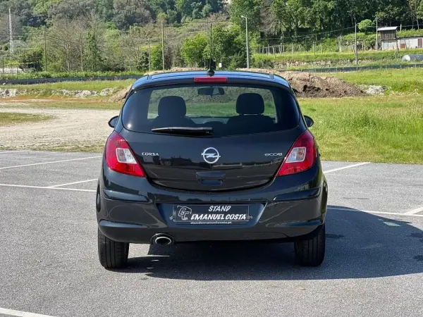Opel Corsa 2014 - 10750 EUR, 180180 km - AUTO.MOTO.pt - 180180km - foto 6 de 16