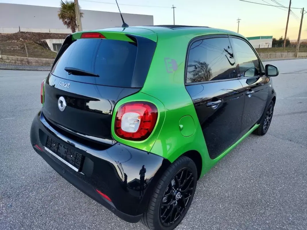 Smart ForFour 2017 - 13500 EUR, 44000 km - AUTO.MOTO.pt - 44000km - foto 39 de 46