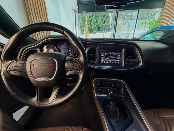 Dodge Challenger 2018 - 54900 EUR, 86429 km - AUTO.MOTO.pt - 86429km - foto 2 de 11