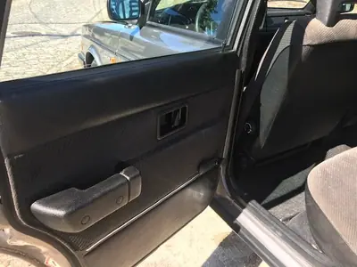 Volvo 244 1987 - 10500 EUR, 317000 km - AUTO.MOTO.pt - 317000km - foto 19 de 41