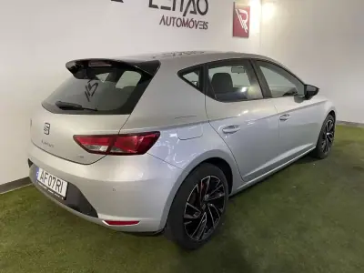 SEAT Leon 2013 - 8500 EUR, 258000 km - AUTO.MOTO.pt - 258000km - foto 9 de 27
