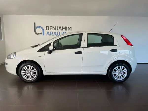 Fiat Punto 2017 - 9250 EUR, 97114 km - AUTO.MOTO.pt - 97114km - foto 3 de 13